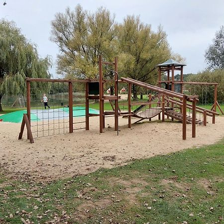 Rumah Senang Wellness Met Hottub En Tuin Евейк Екстер'єр фото