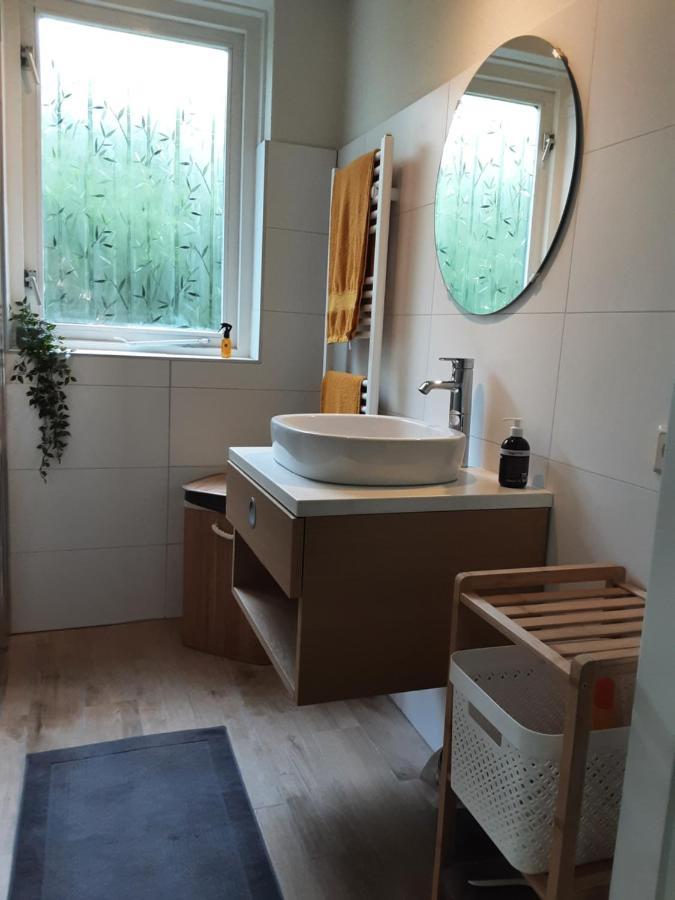 Rumah Senang Wellness Met Hottub En Tuin Евейк Екстер'єр фото